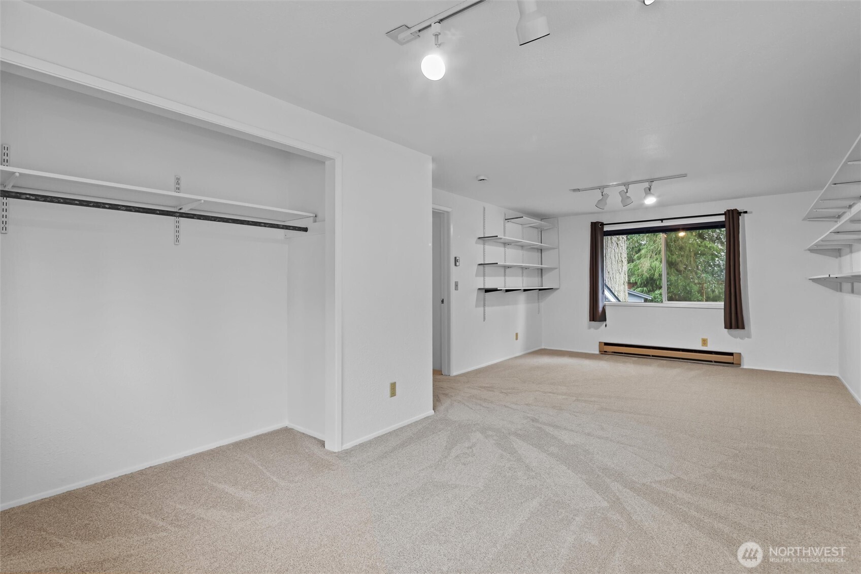 12121 NE 66th Street , Kirkland, WA 98033