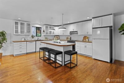 12121 NE 66th Street , Kirkland, WA 98033 - Photo 4