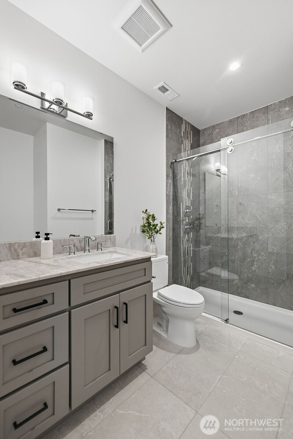 23706 84th Avenue W, Edmonds, WA 98026