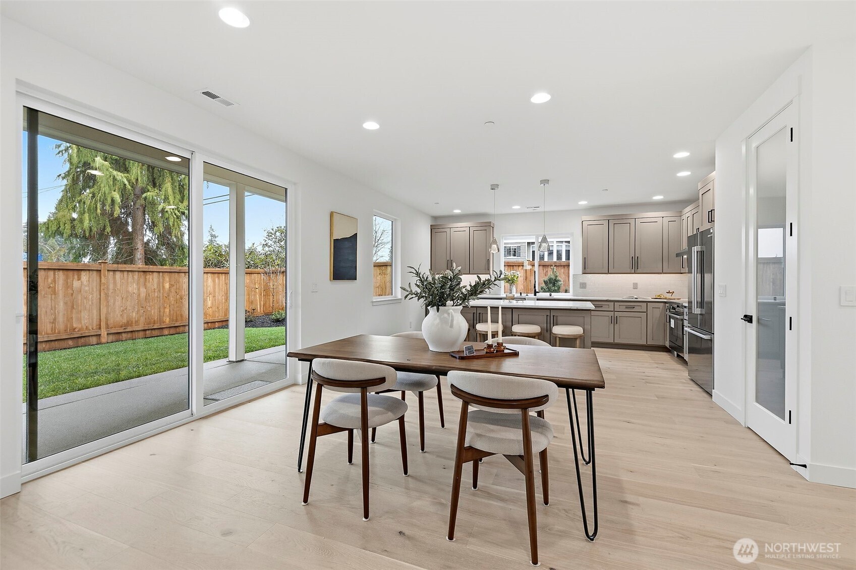 23706 84th Avenue W, Edmonds, WA 98026