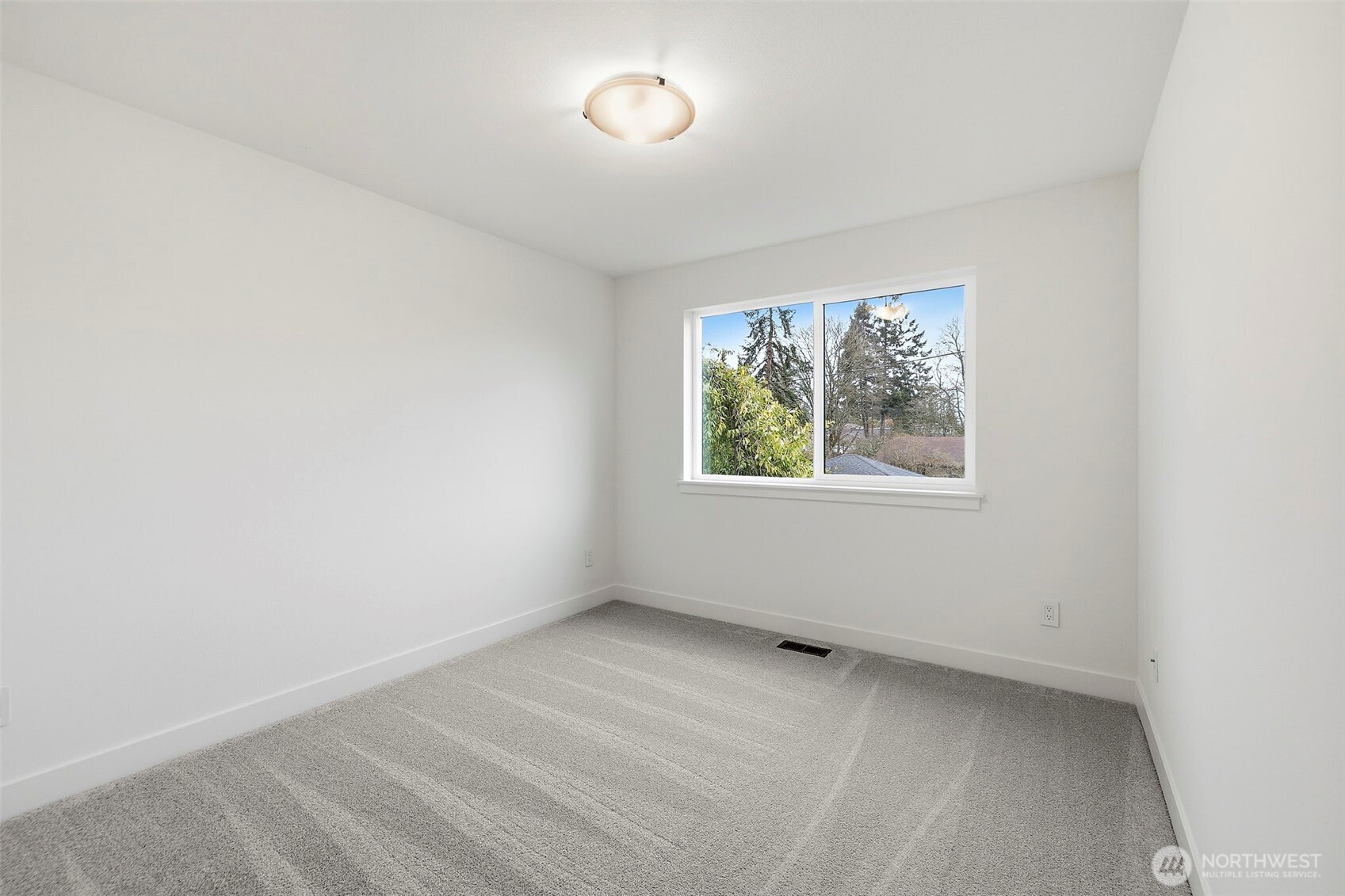 23706 84th Avenue W, Edmonds, WA 98026