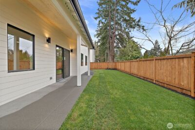 23706 84th Avenue W, Edmonds, WA 98026 - Photo 38