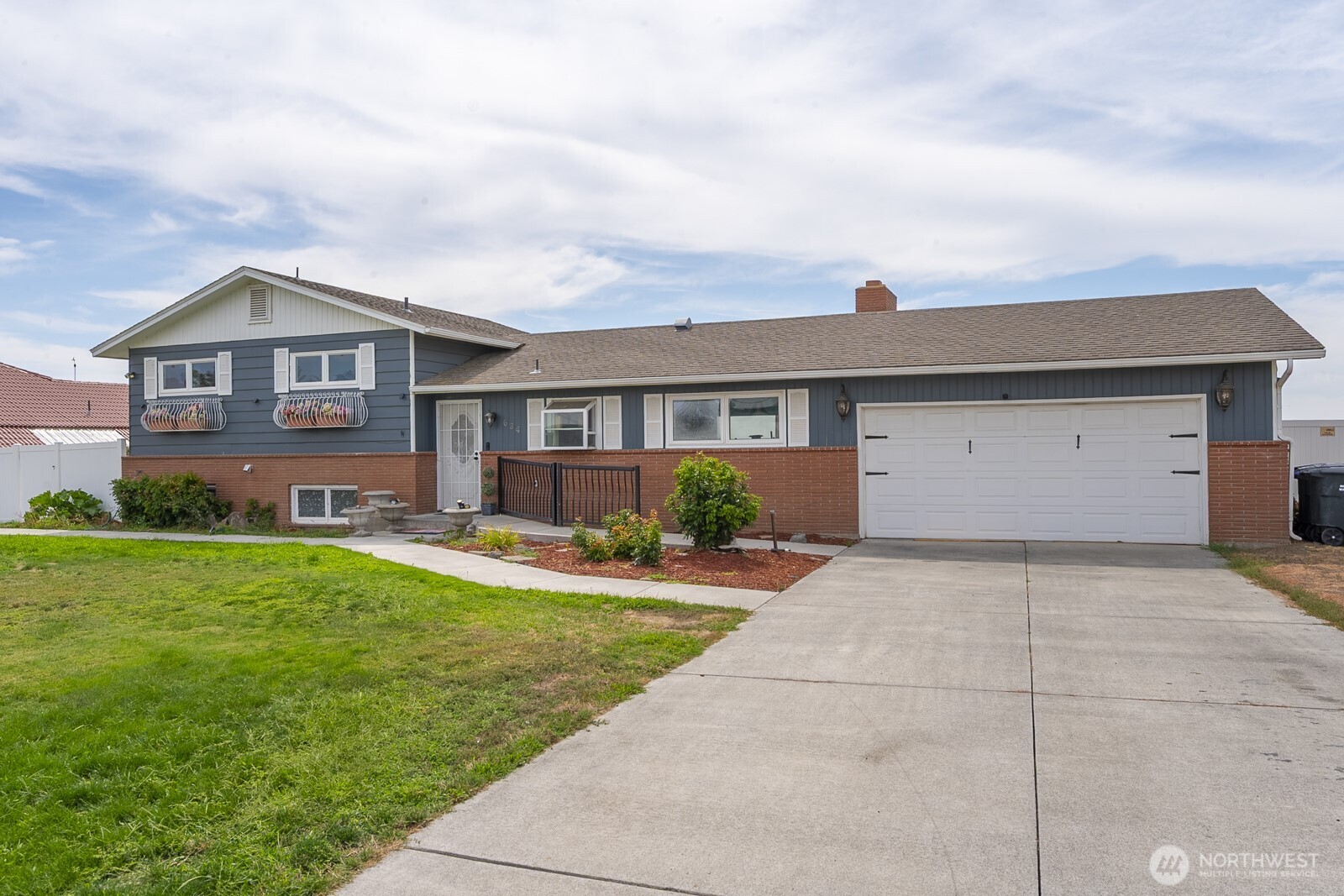 634 N Crestview Drive , Moses Lake, WA 98837