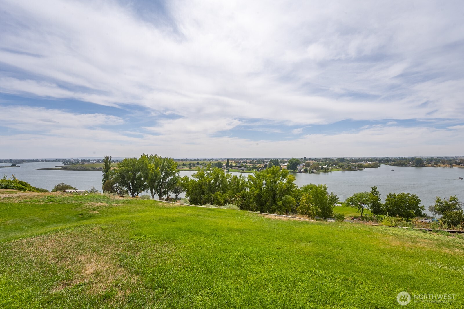 634 N Crestview Drive , Moses Lake, WA 98837