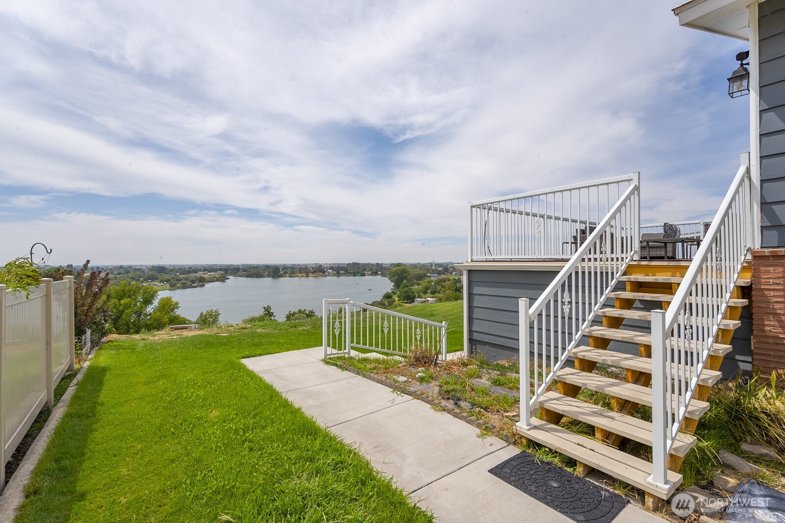 634 N Crestview Drive , Moses Lake, WA 98837