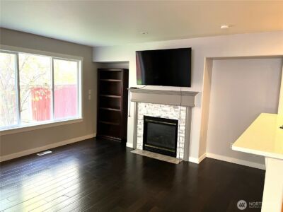 22908 SE 240th Place , Maple Valley, WA 98038 - Photo 4