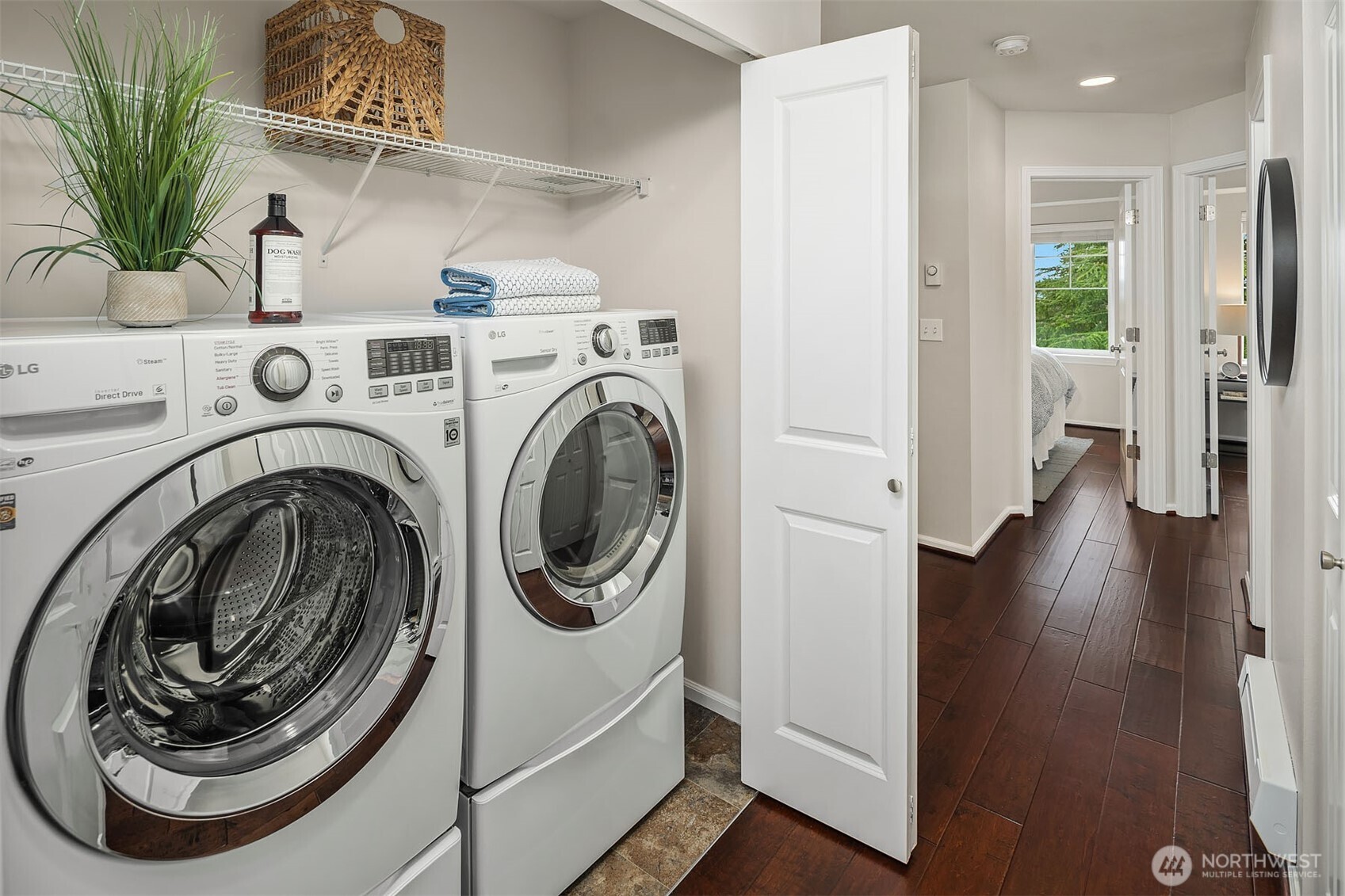 6908 31st Avenue SW, Seattle, WA 98126