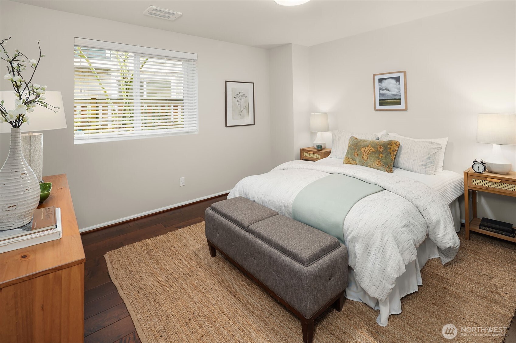 6908 31st Avenue SW, Seattle, WA 98126