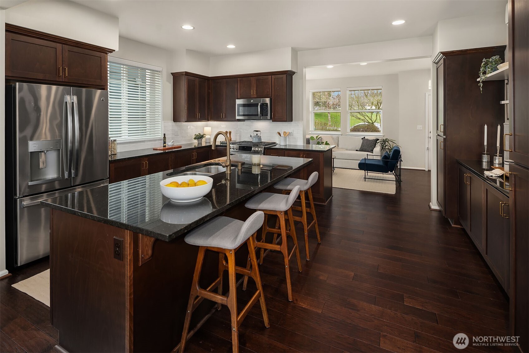 6908 31st Avenue SW, Seattle, WA 98126