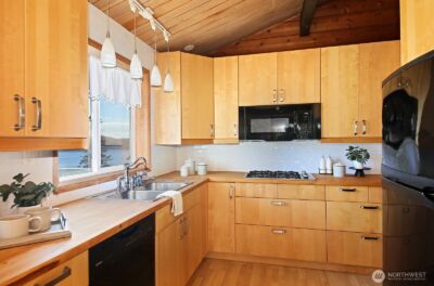 1412 Commodore Place , Freeland, WA 98249 - Photo 12