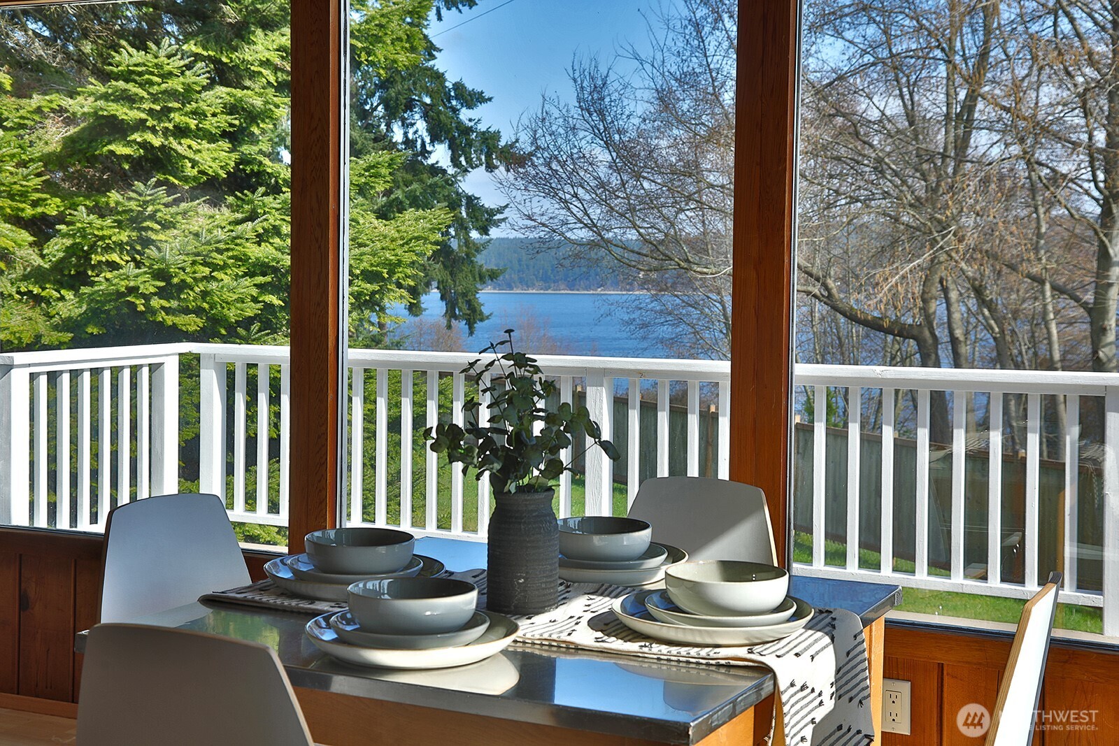 1412 Commodore Place , Freeland, WA 98249