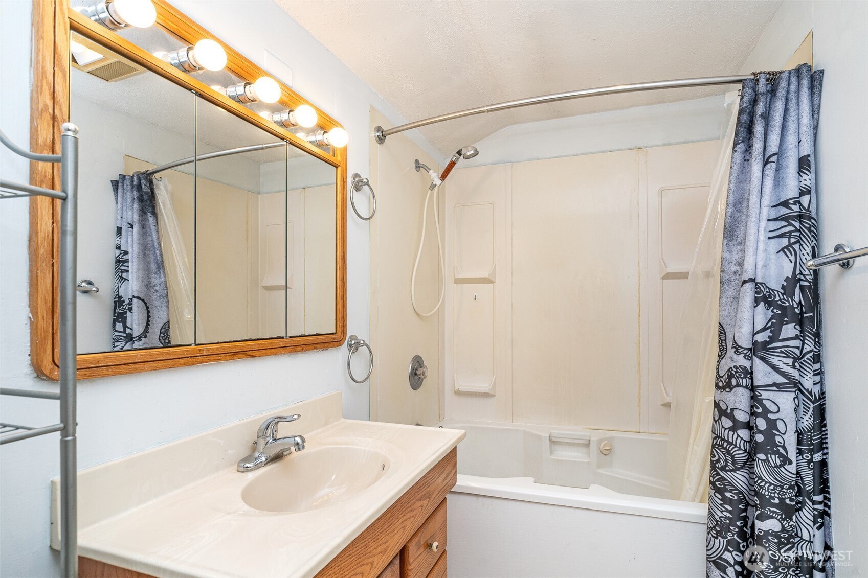 1428 SW Grandview Avenue , Chehalis, WA 98532