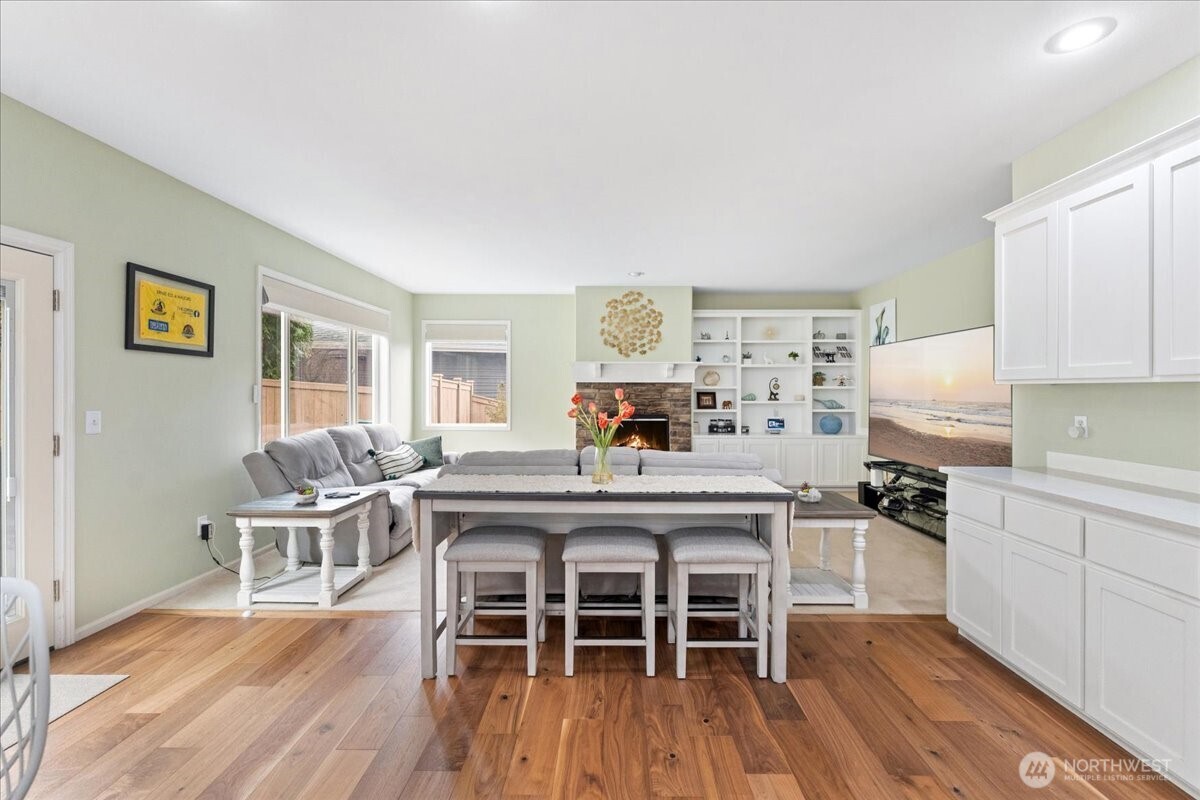 7041 Eagle Lake Drive SE, Snoqualmie, WA 98065