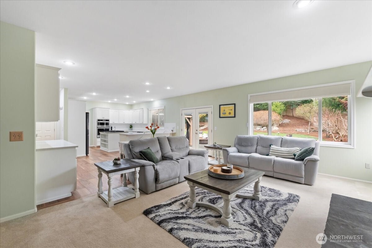 7041 Eagle Lake Drive SE, Snoqualmie, WA 98065