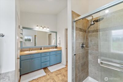 7041 Eagle Lake Drive SE, Snoqualmie, WA 98065 - Photo 27