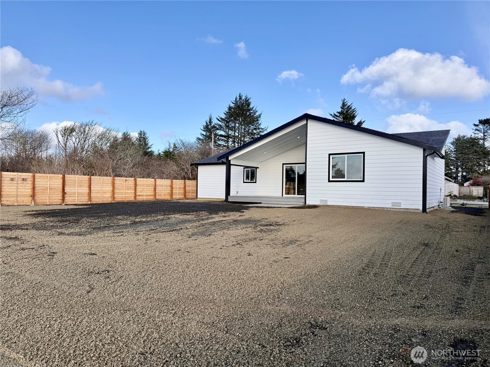 465 Octopus Avenue NE, Ocean Shores, WA 98569