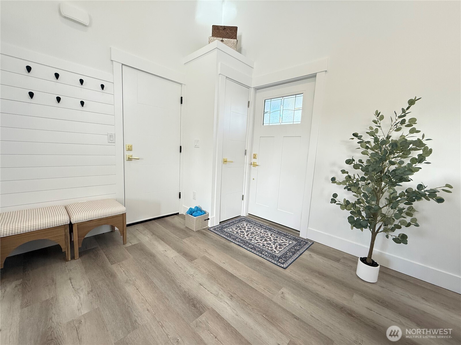 465 Octopus Avenue NE, Ocean Shores, WA 98569