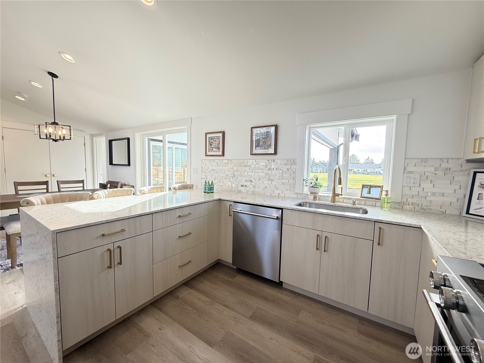 465 Octopus Avenue NE, Ocean Shores, WA 98569