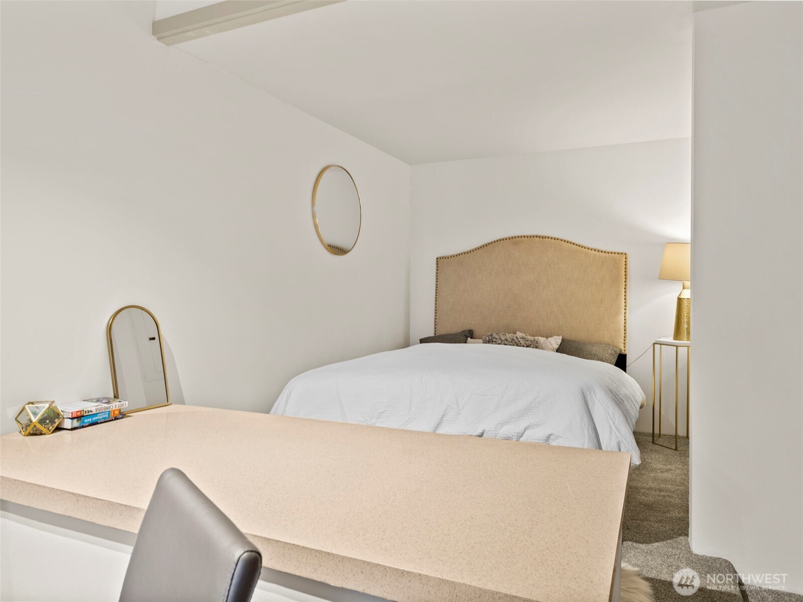 98 Union Street #610, Seattle, WA 98101-2068