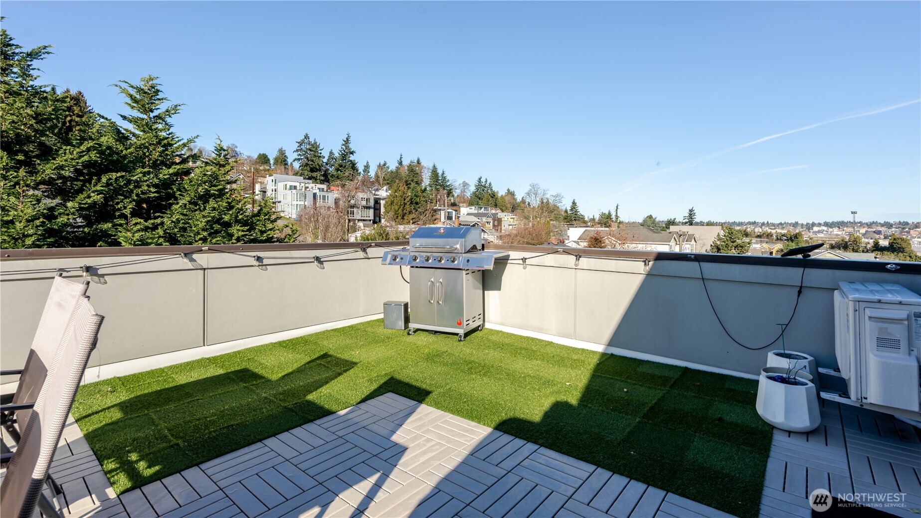 3245 21st Avenue W, Seattle, WA 98199