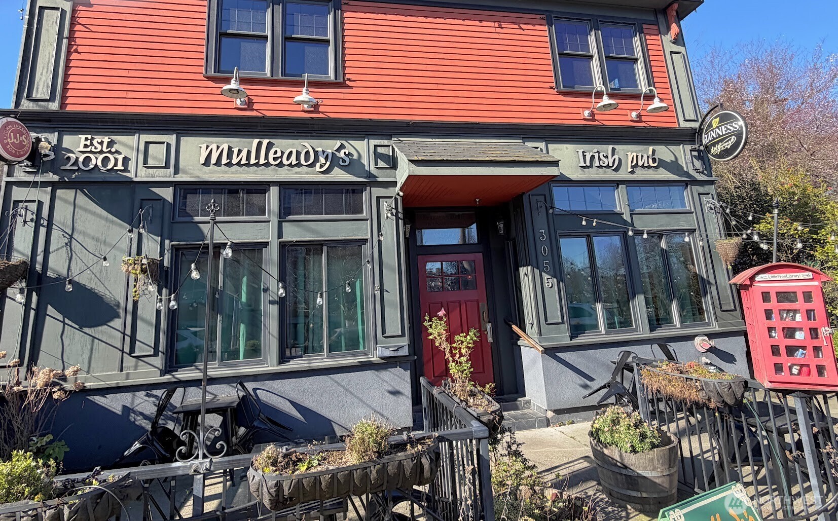 3245 21st Avenue W, Seattle, WA 98199