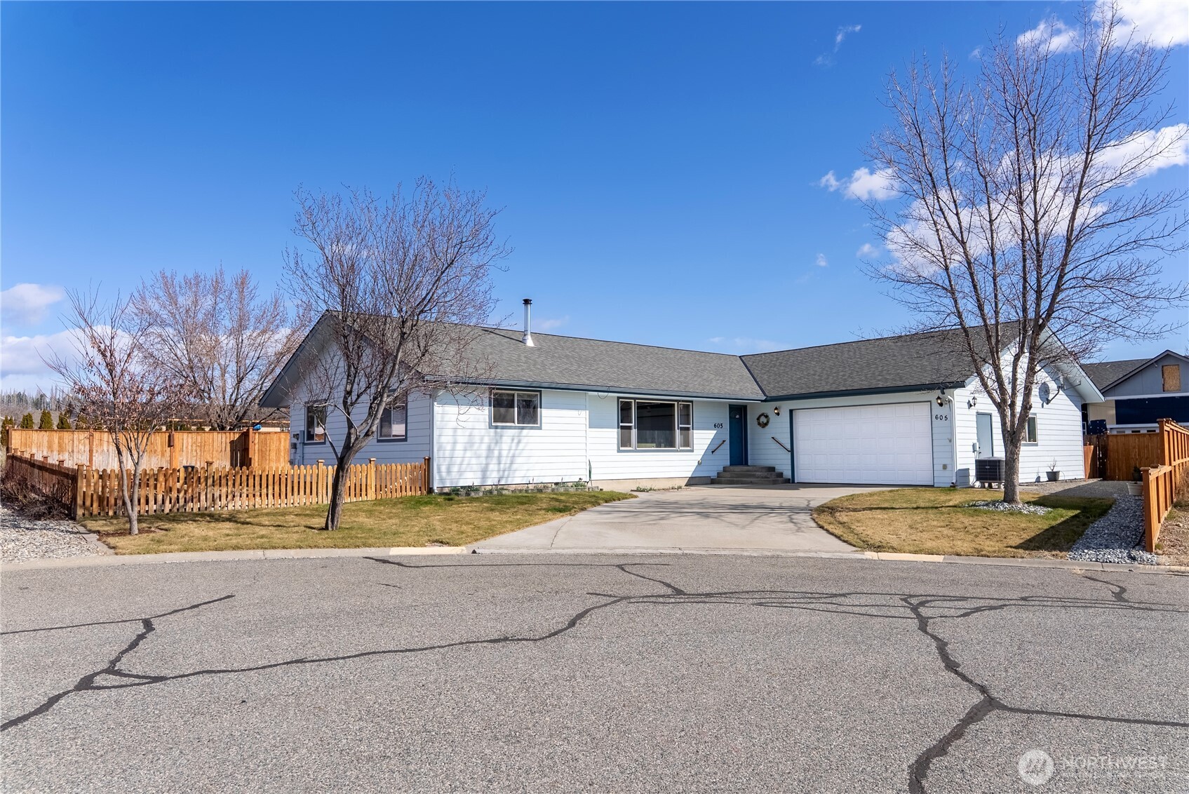 605 Pinyon Place , Omak, WA 98841