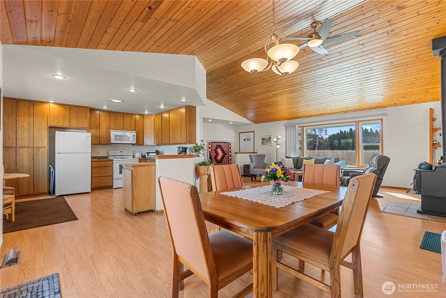 605 Pinyon Place , Omak, WA 98841