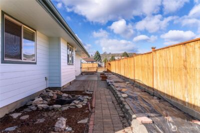 605 Pinyon Place , Omak, WA 98841 - Photo 4