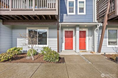 17525 110th Avenue E #F, Puyallup, WA 98374 - Photo 2