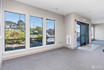 380 SE Barrington Drive , Oak Harbor, WA 98277 - Photo 4