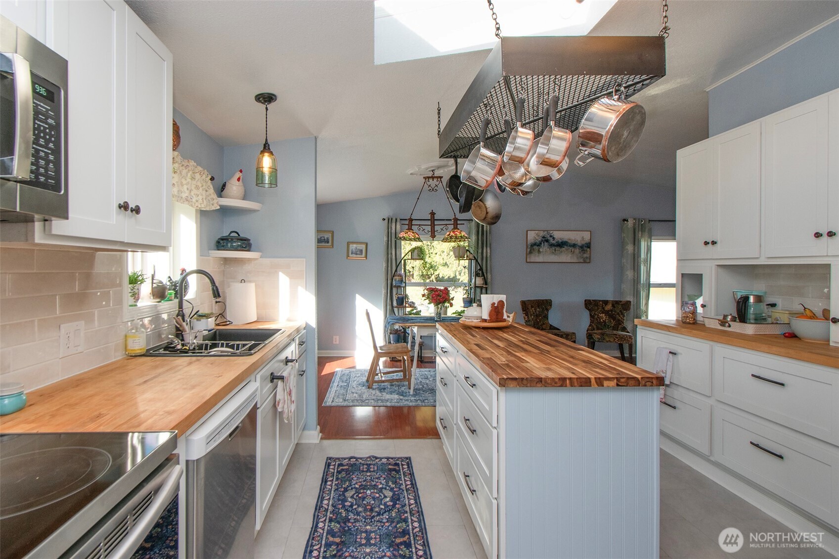 202 S Bayview Avenue , Port Angeles, WA 98362