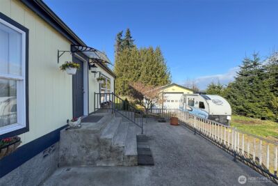 202 S Bayview Avenue , Port Angeles, WA 98362 - Photo 2