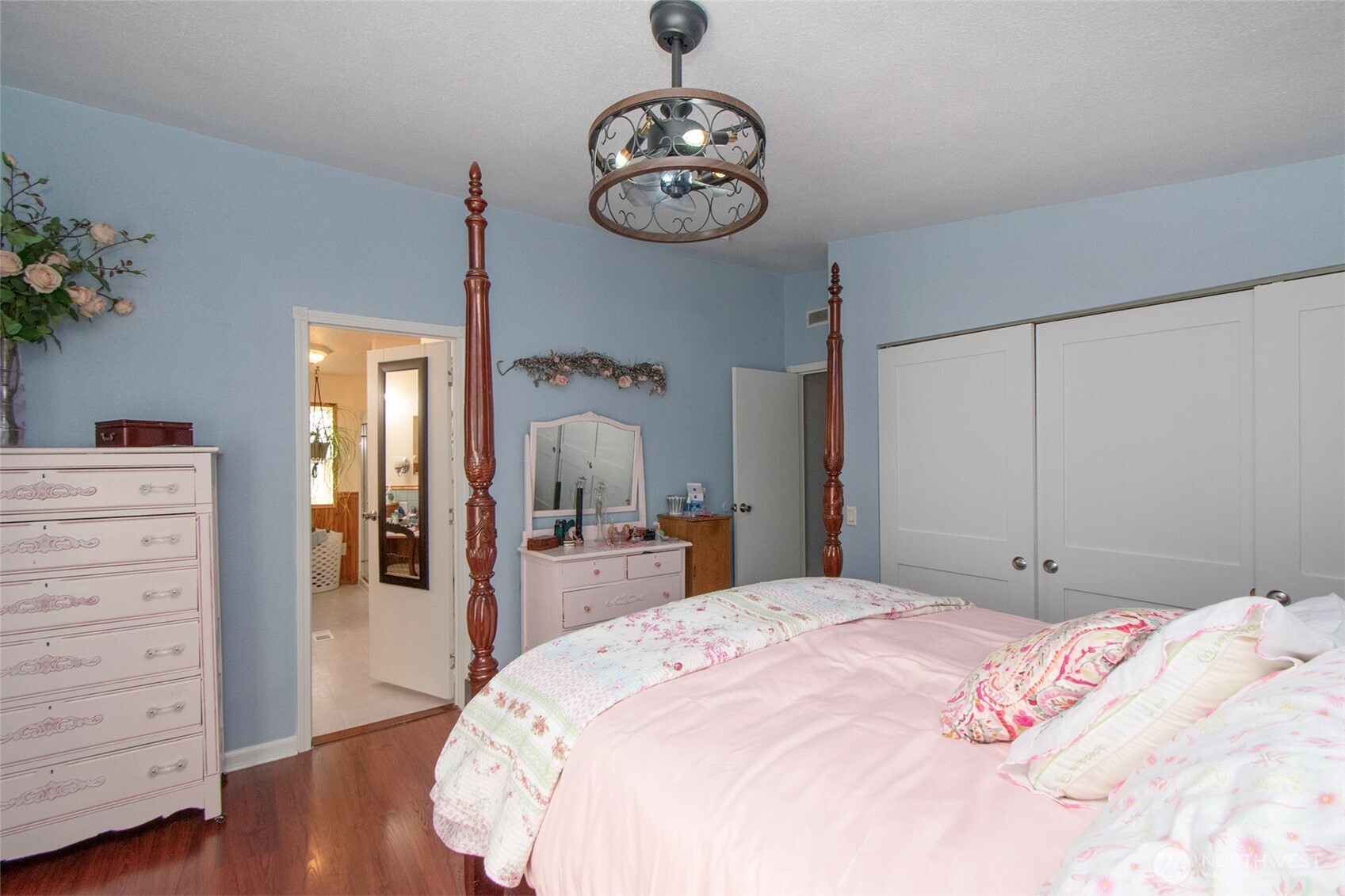 202 S Bayview Avenue , Port Angeles, WA 98362