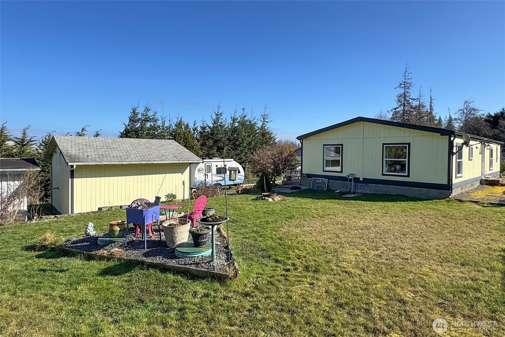 202 S Bayview Avenue , Port Angeles, WA 98362