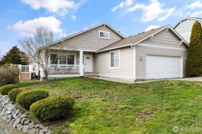 1859 SW Sunnyside Avenue , Oak Harbor, WA 98277 - Photo 1