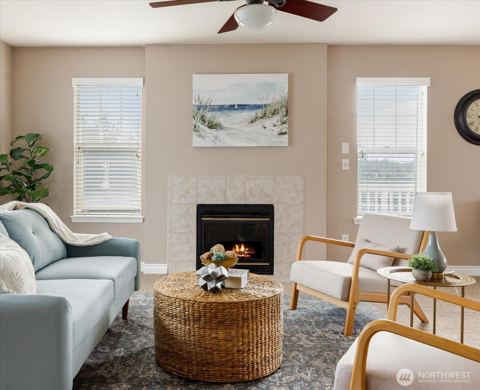 1859 SW Sunnyside Avenue , Oak Harbor, WA 98277