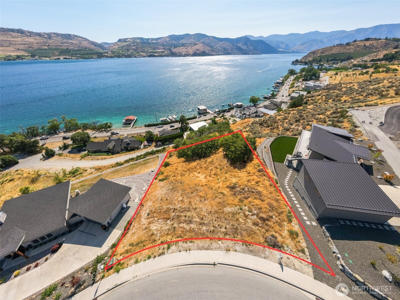 209 Apple Avenue , Chelan, WA 98816