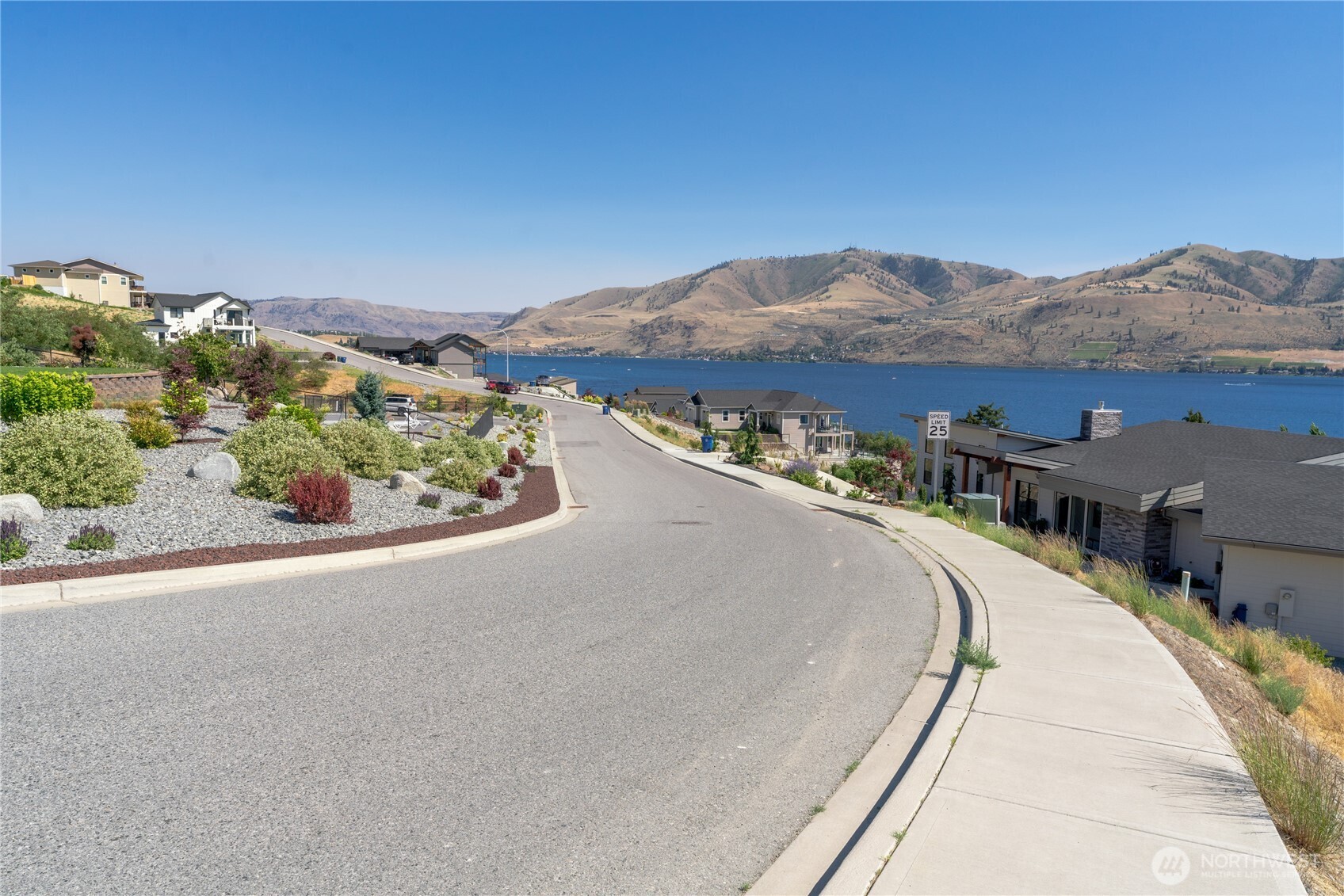 209 Apple Avenue , Chelan, WA 98816