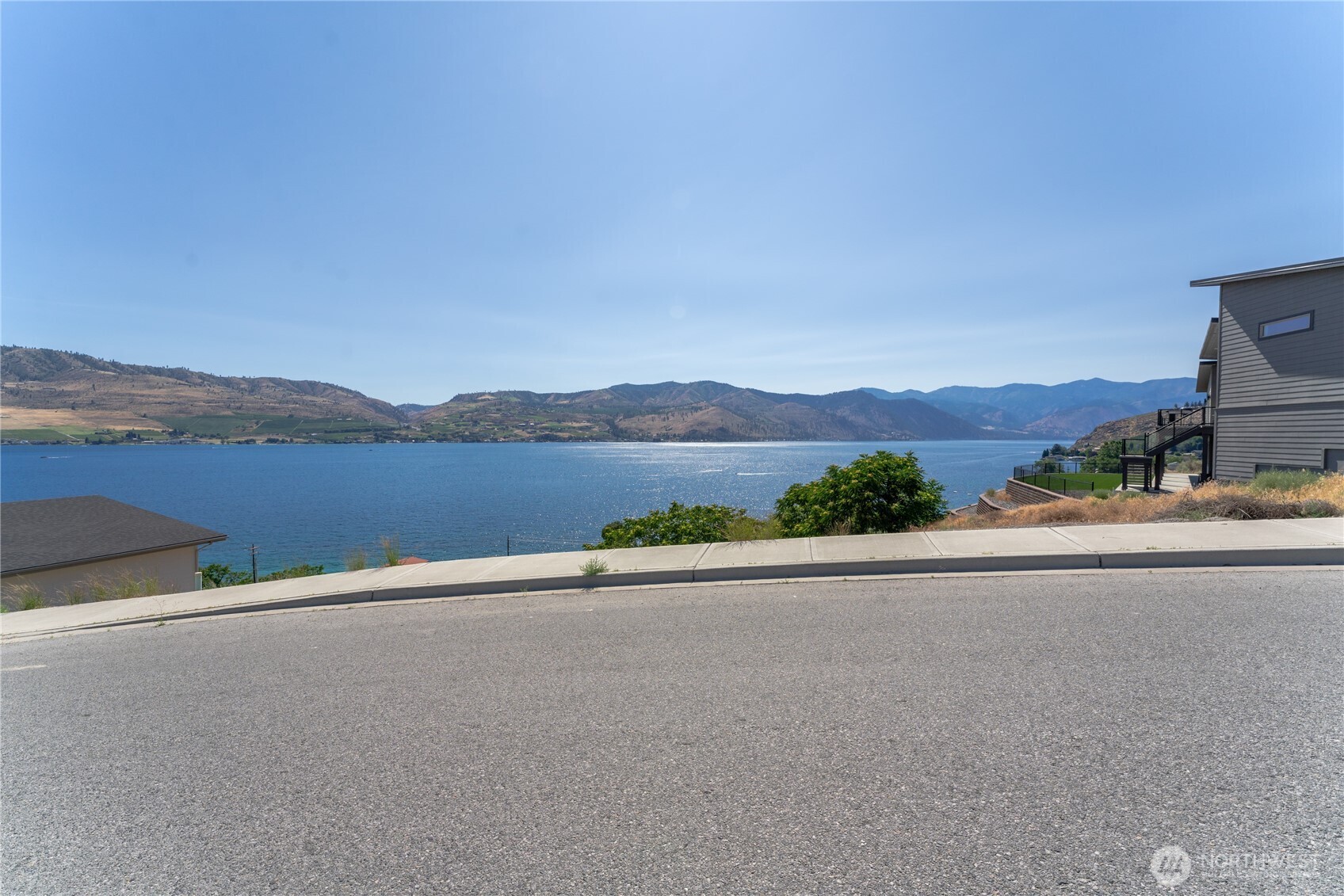 209 Apple Avenue , Chelan, WA 98816