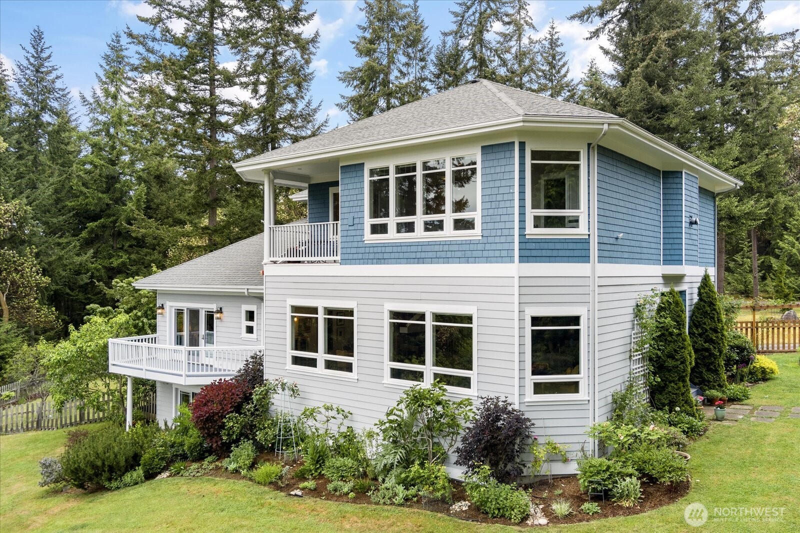 5427 Bayview Road , Langley, WA 98260