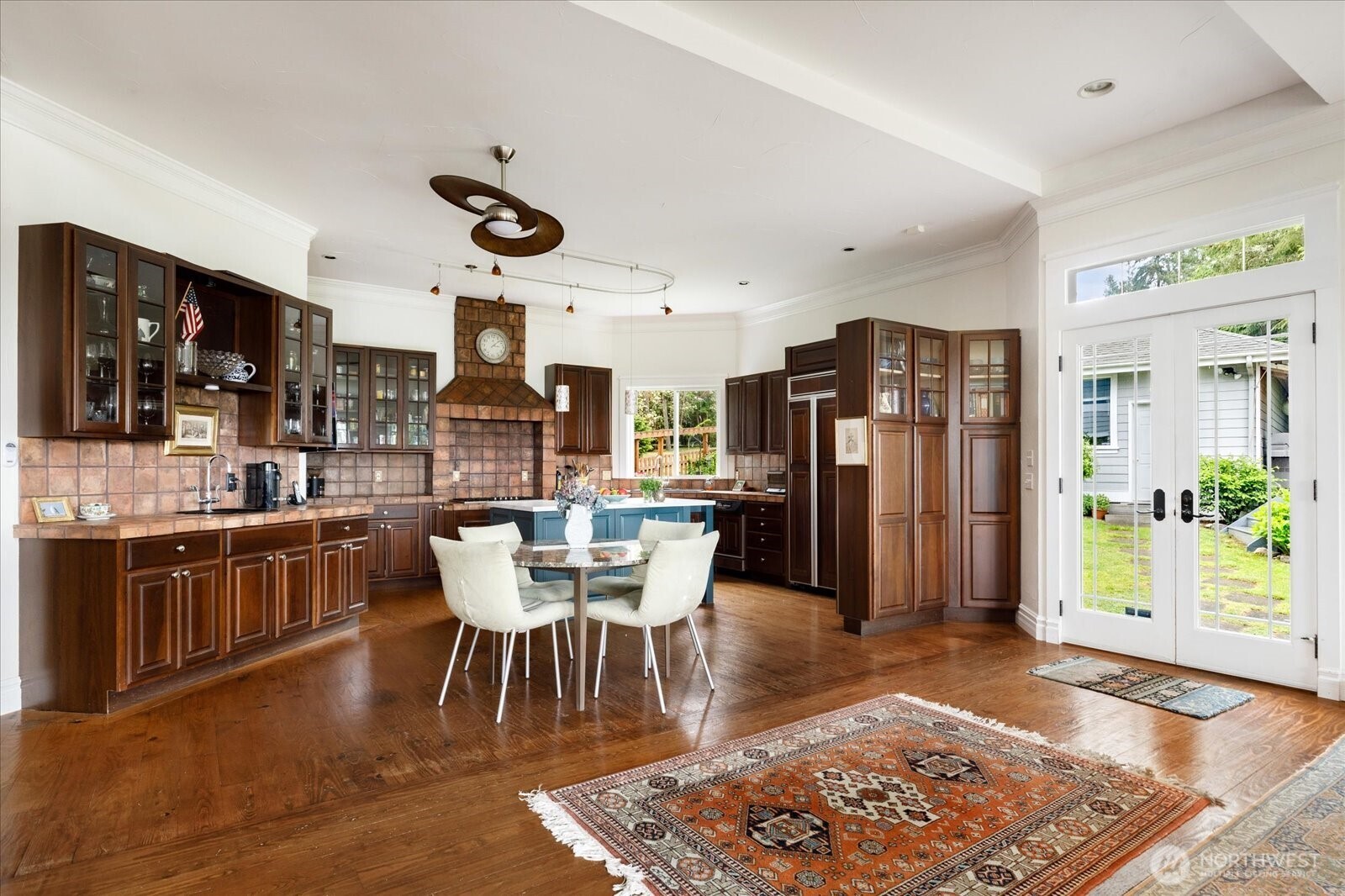 5427 Bayview Road , Langley, WA 98260