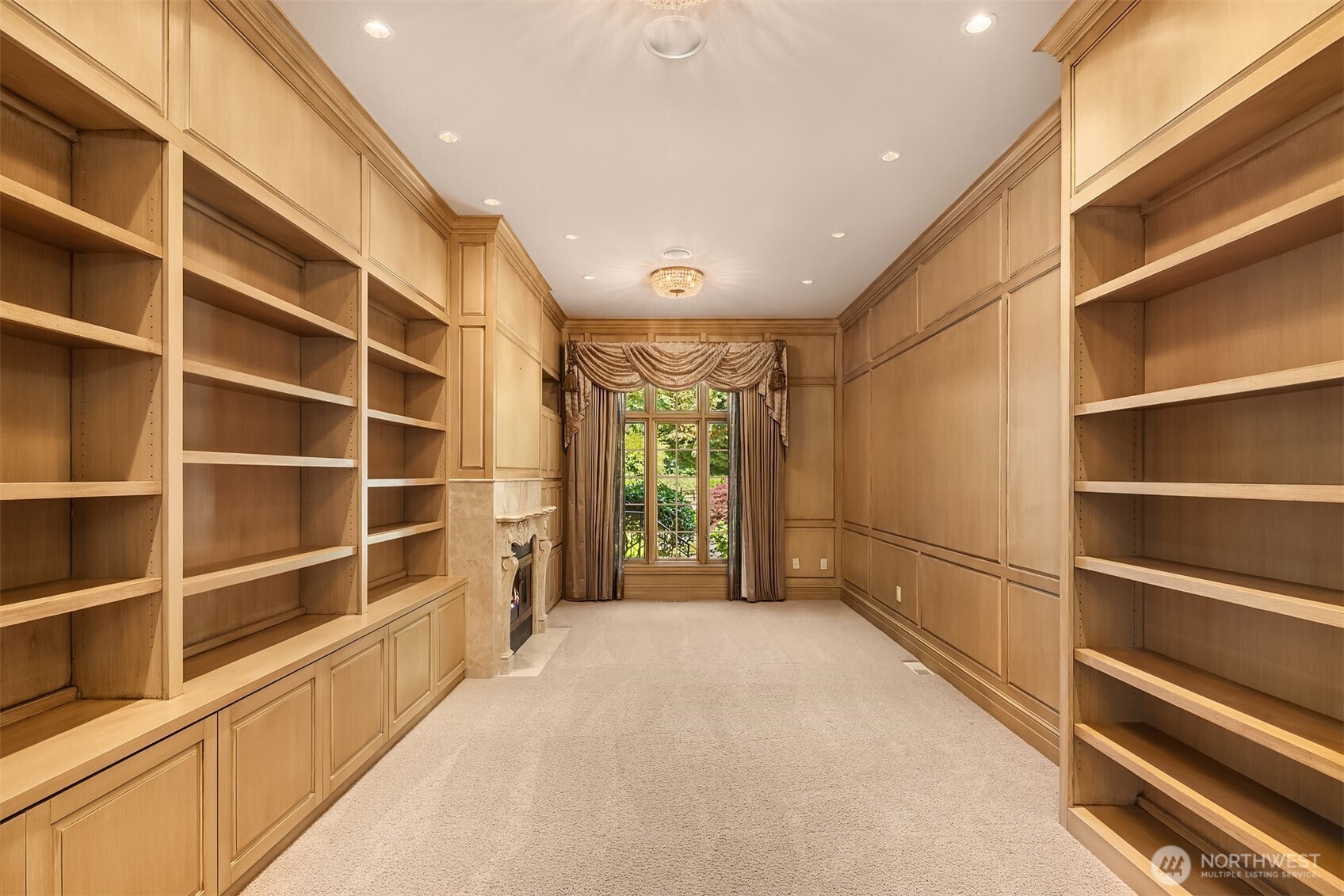 15805 SE 16th Street , Bellevue, WA 98008