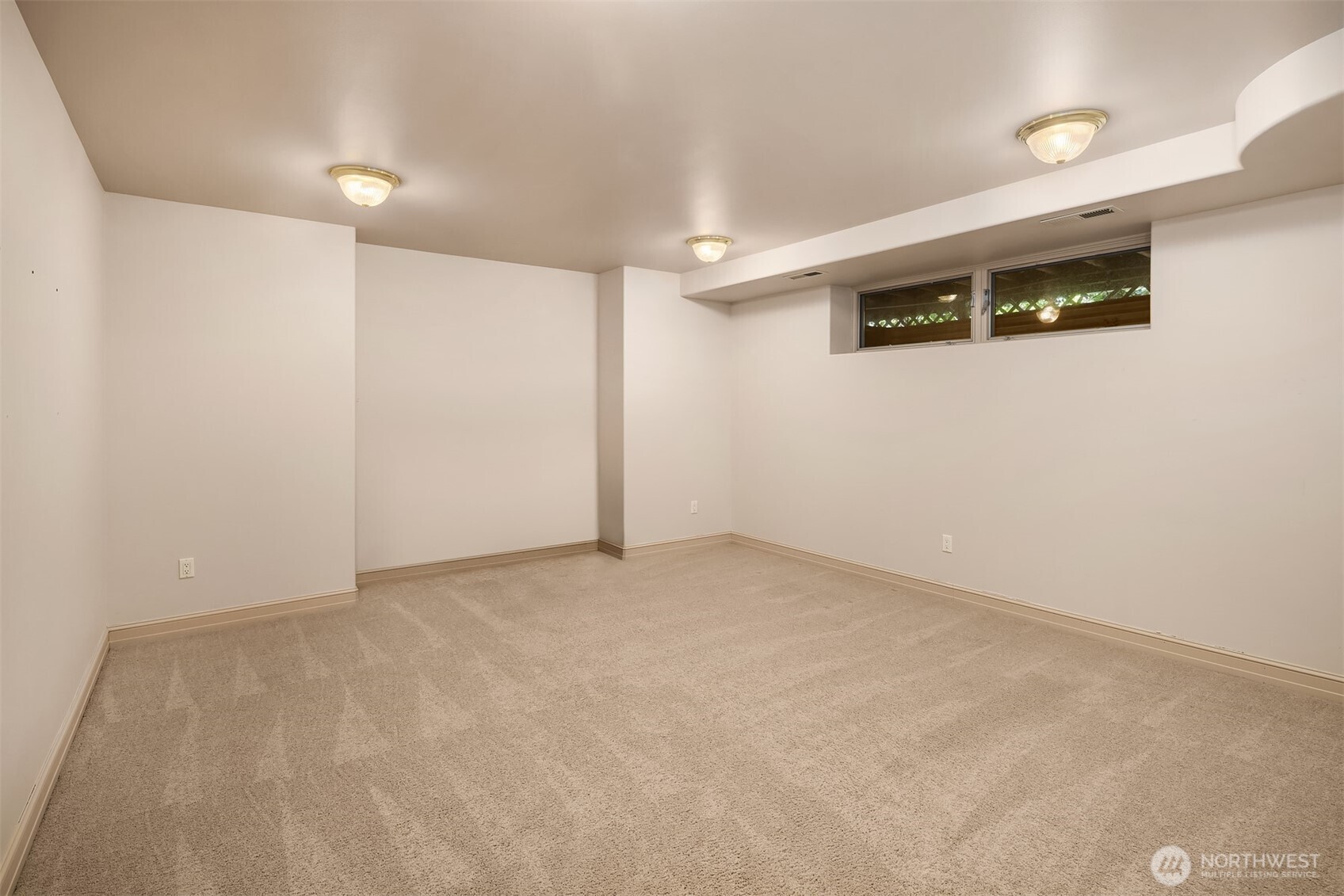 15805 SE 16th Street , Bellevue, WA 98008