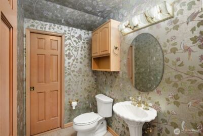 15805 SE 16th Street , Bellevue, WA 98008 - Photo 32