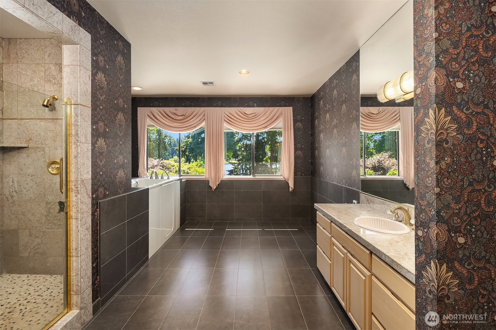 15805 SE 16th Street , Bellevue, WA 98008