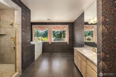 15805 SE 16th Street , Bellevue, WA 98008 - Photo 36