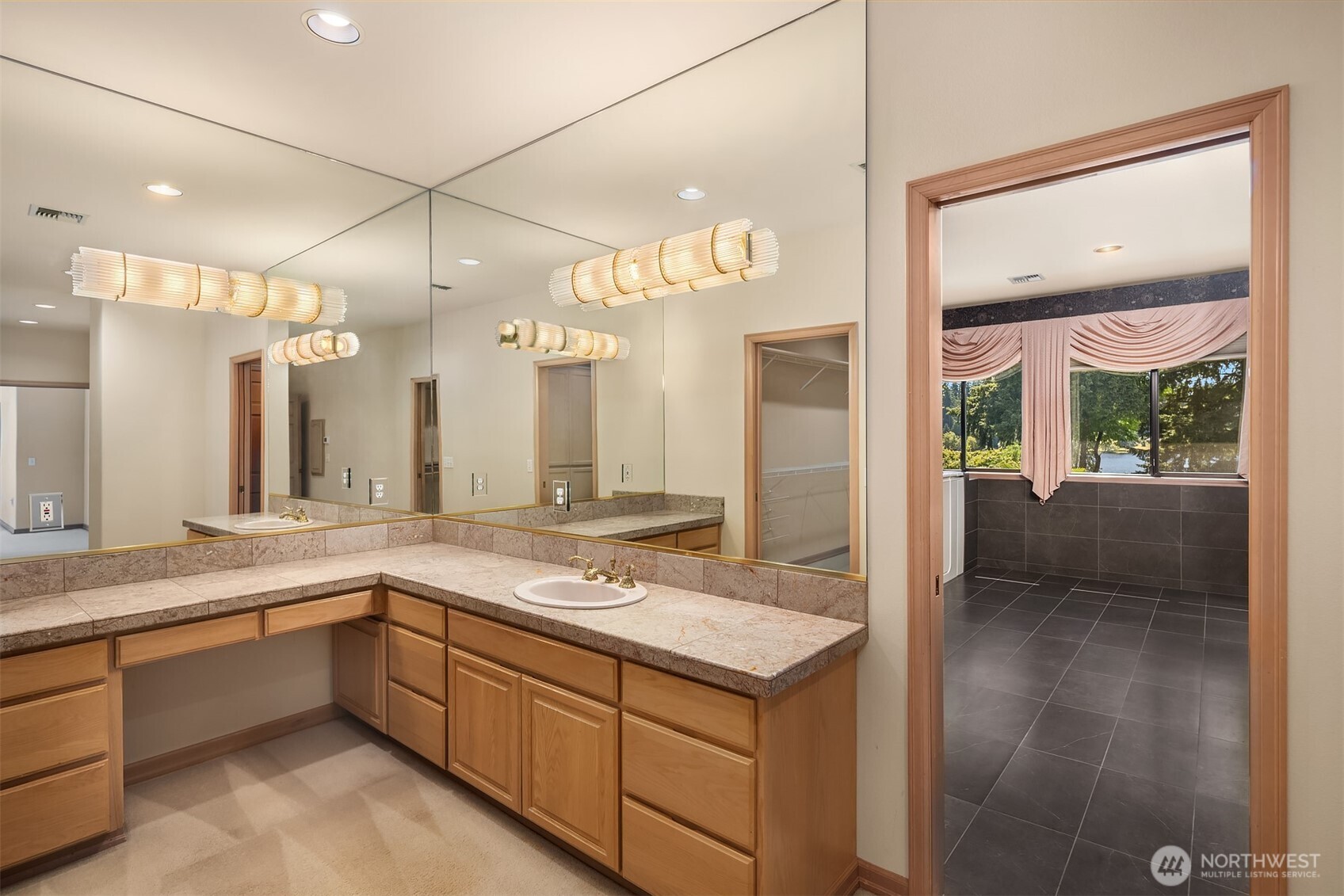 15805 SE 16th Street , Bellevue, WA 98008