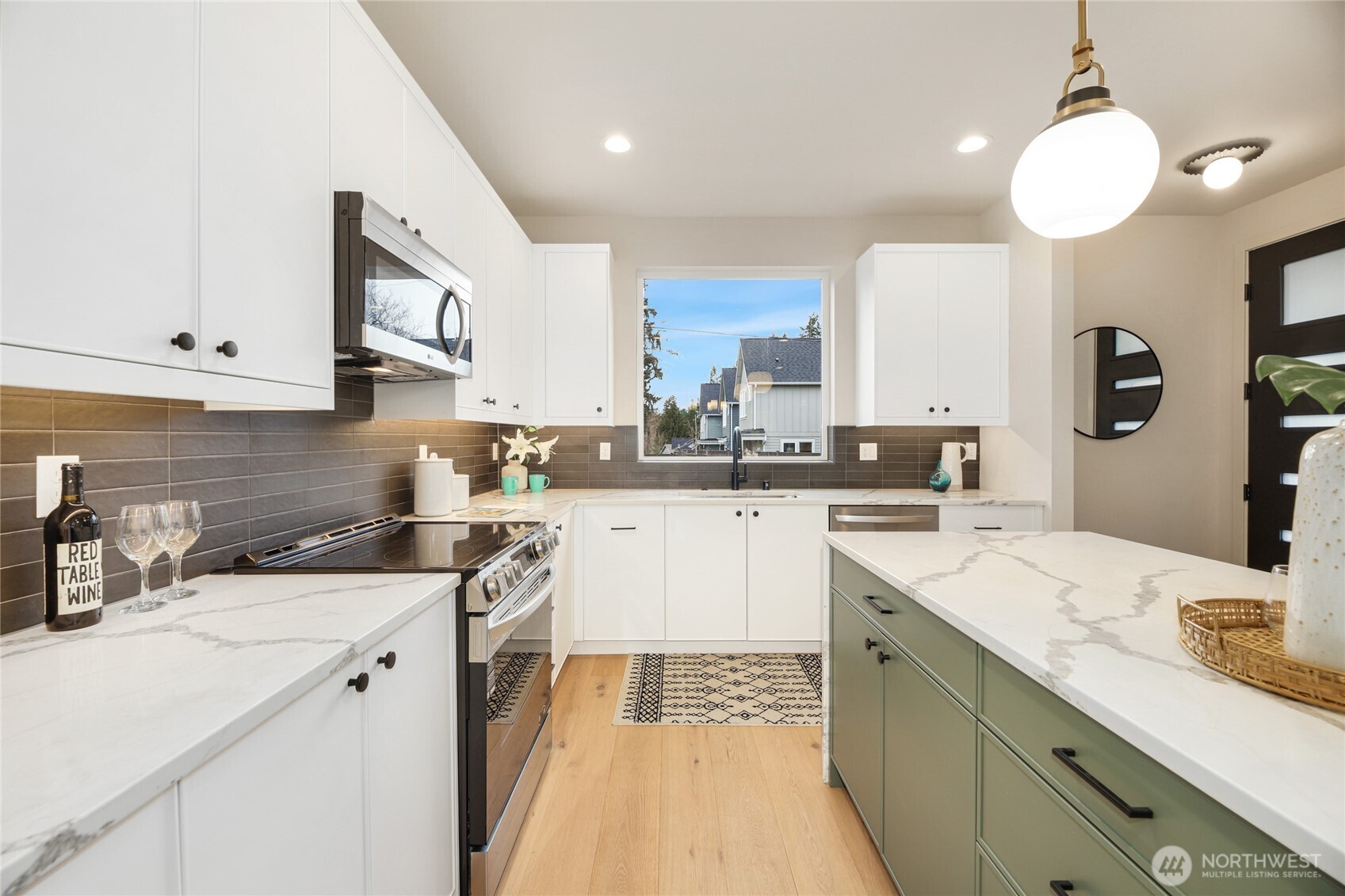 8106 126th Avenue NE, Kirkland, WA 98033