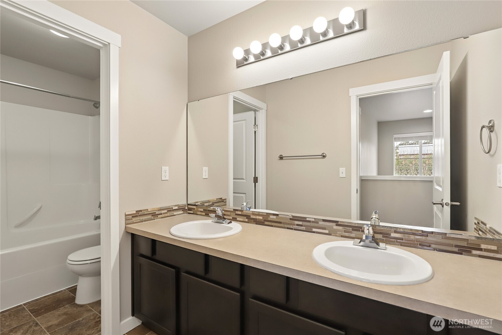 5241 52nd Way SE, Lacey, WA 98503