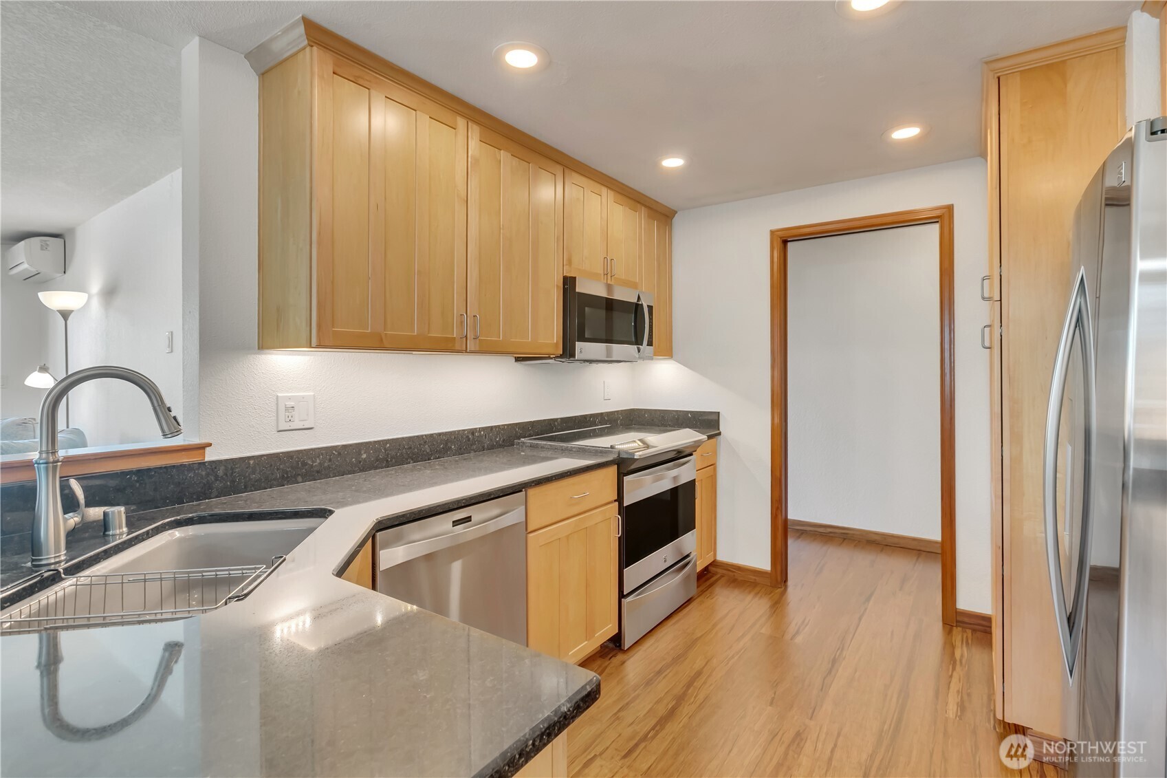 909 N I Street #205, Tacoma, WA 98403